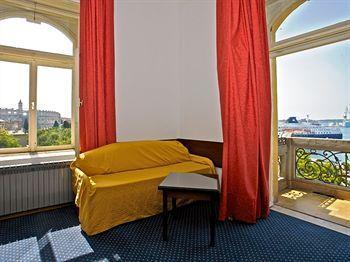 Riviera Guest house 2*